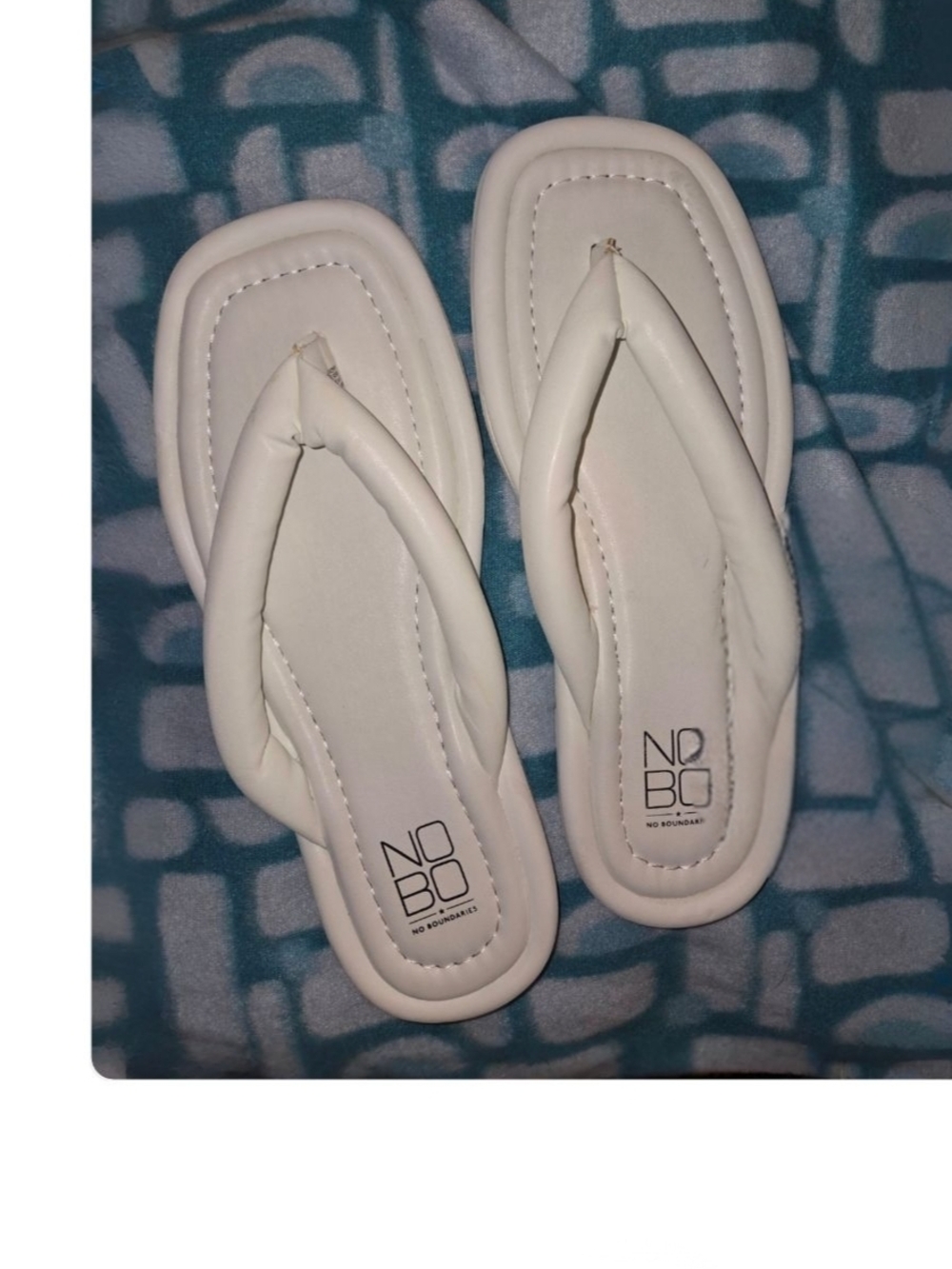NOBO White Padded Square-Toe Size 8 Flip Flop Sandals